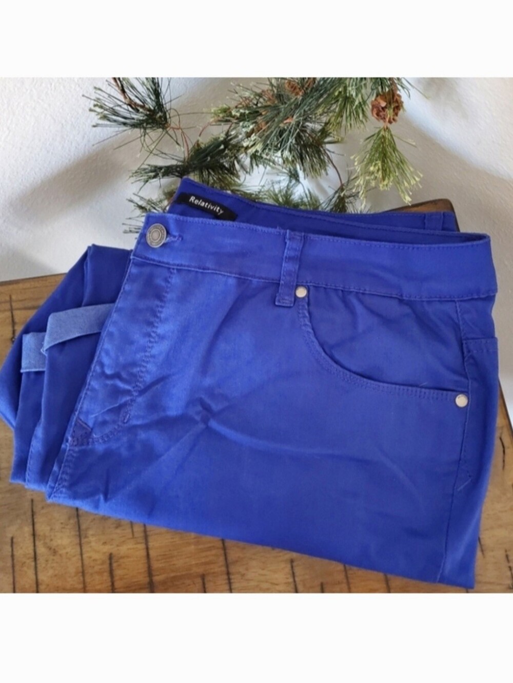 RELATIVITY Capri Crop Pants Royal Blue Denim Jeans Women's Sz 22W NWT